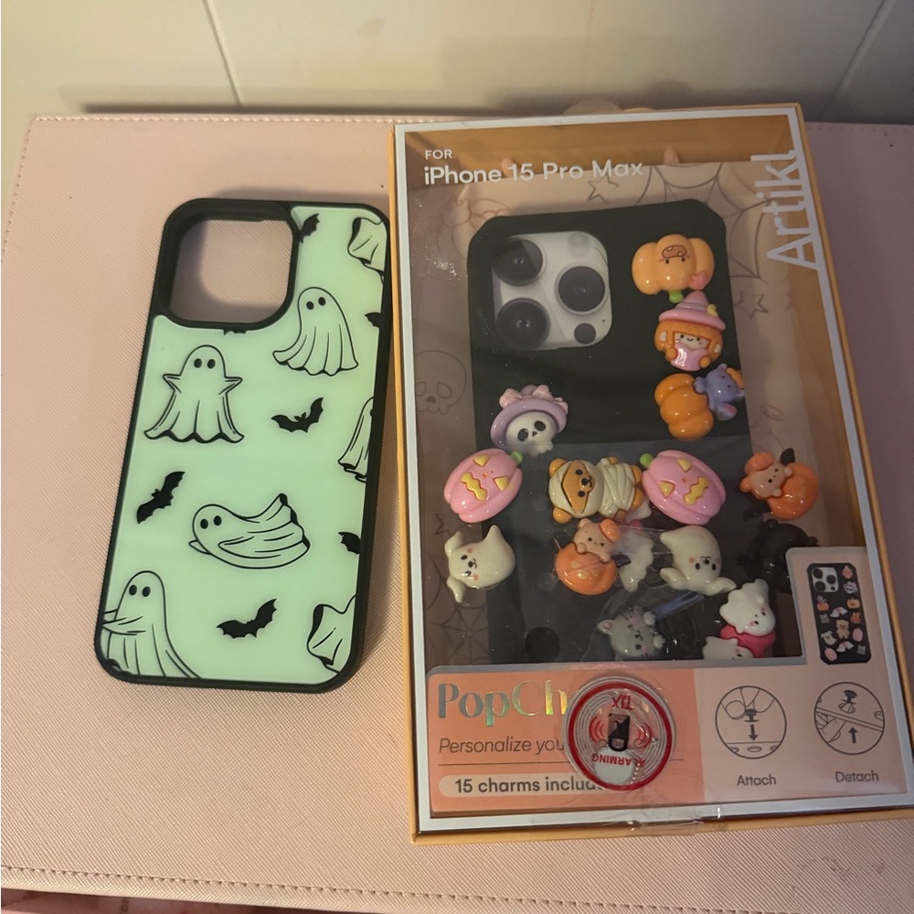 iPhone 15 Pro Max Case with Charms - Black and Green